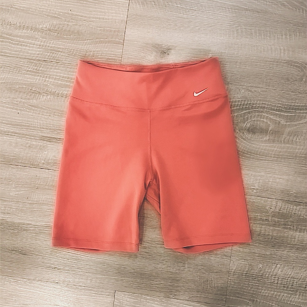 Nike Dri-Fit Women’s bicycle shorts in peach. Size medium.